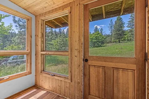 1720 Colestin Road Ashland OR 97520