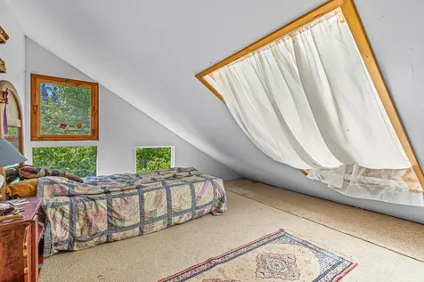 1720 Colestin Road Ashland OR 97520