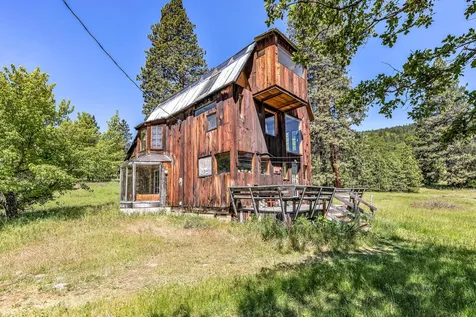 1720 Colestin Road Ashland OR 97520