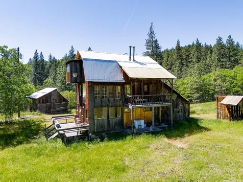 1720 Colestin Road Ashland OR 97520