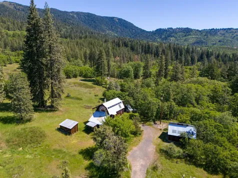 1720 Colestin Road Ashland OR 97520