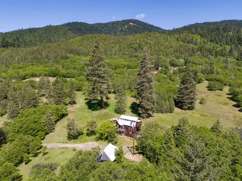 1720 Colestin Road Ashland OR 97520