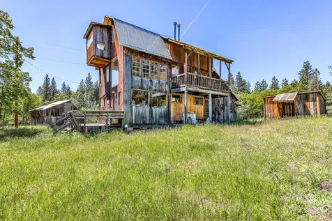 1720 Colestin Road Ashland OR 97520