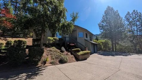 421 Mallory Heights Drive Grants Pass OR 97526