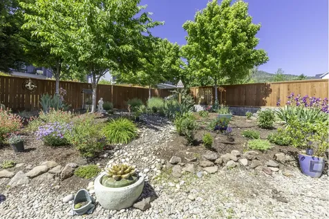 4311 Vineyard Terrace Medford OR 97504