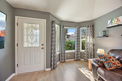 3162 Forest Hills Drive Medford OR 97504