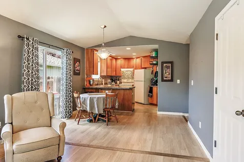 3162 Forest Hills Drive Medford OR 97504