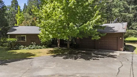 2412 Demaray Drive Grants Pass OR 97527