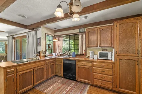 2412 Demaray Drive Grants Pass OR 97527