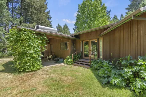 2412 Demaray Drive Grants Pass OR 97527