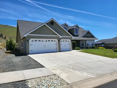 219 Skyridge Drive Klamath Falls OR 97603