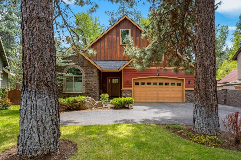 153 E Black Crater Avenue Sisters OR 97759