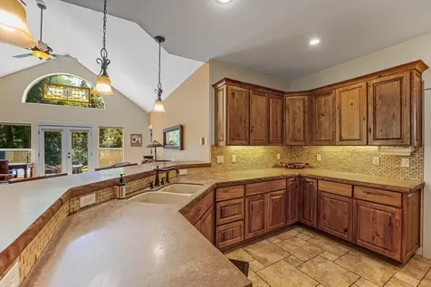 153 E Black Crater Avenue Sisters OR 97759