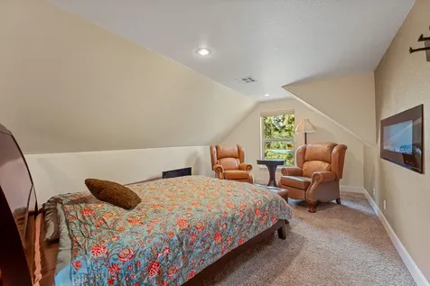 153 E Black Crater Avenue Sisters OR 97759