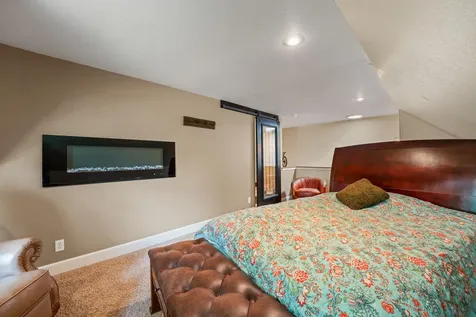 153 E Black Crater Avenue Sisters OR 97759
