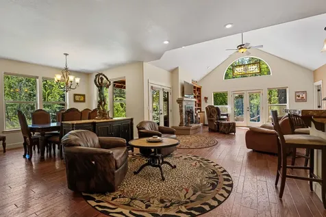 153 E Black Crater Avenue Sisters OR 97759