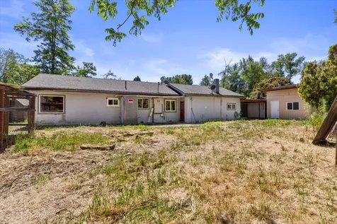 518 Edgewater Drive Grants Pass OR 97527