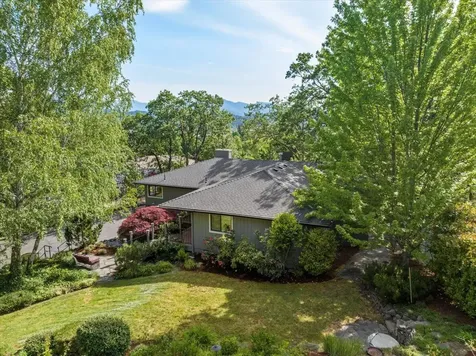 1420 NE Heritage Drive Grants Pass OR 97526