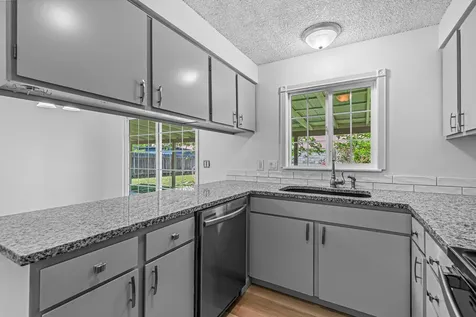 2301 Jubilant Avenue Medford OR 97504