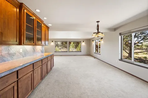 21770 Eastmont Drive Bend OR 97701