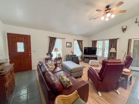 1832 Buckboard Court La Pine OR 97739