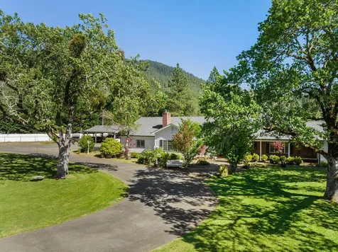 307 Nelson Way Grants Pass OR 97526