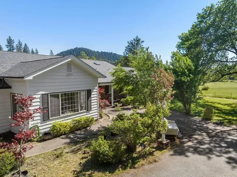 307 Nelson Way Grants Pass OR 97526