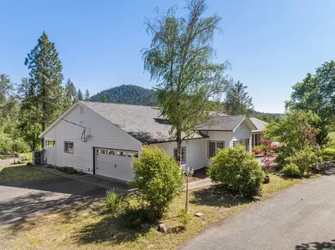 307 Nelson Way Grants Pass OR 97526