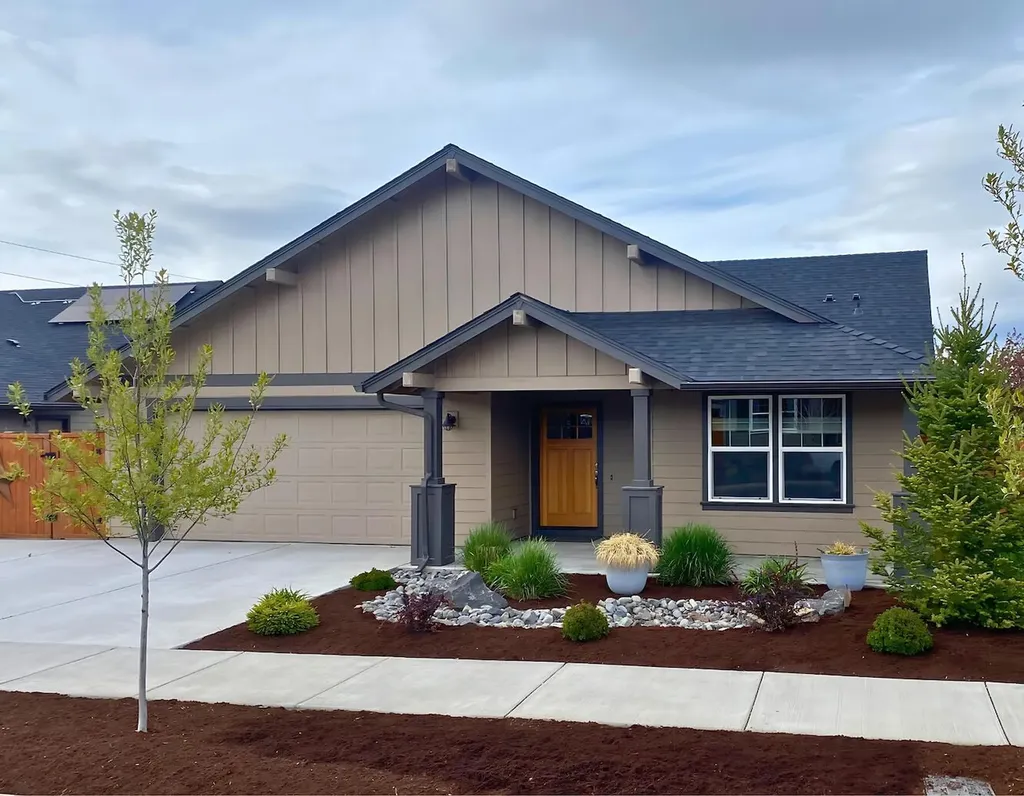 3469 NW Birch Avenue Redmond OR 97756