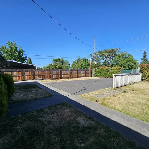 1910 Alamar Street Medford OR 97501