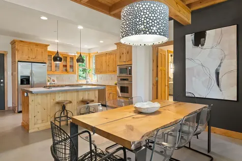 655 SW Otter Way Bend OR 97702