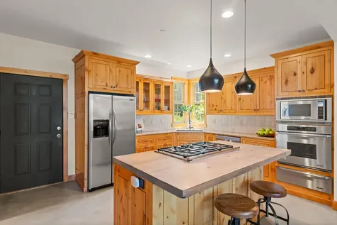 655 SW Otter Way Bend OR 97702