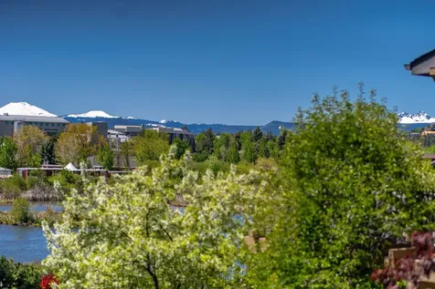 655 SW Otter Way Bend OR 97702