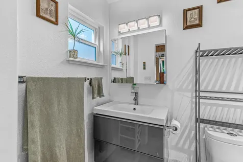 6106 Coleman Creek Road Medford OR 97501