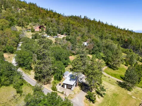 6106 Coleman Creek Road Medford OR 97501