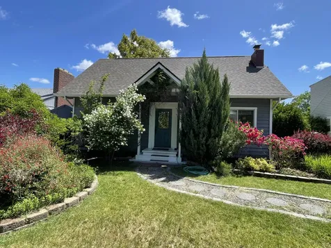 915 Whitman Avenue Medford OR 97501