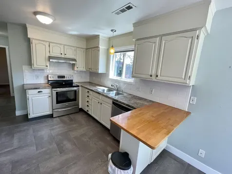 915 Whitman Avenue Medford OR 97501