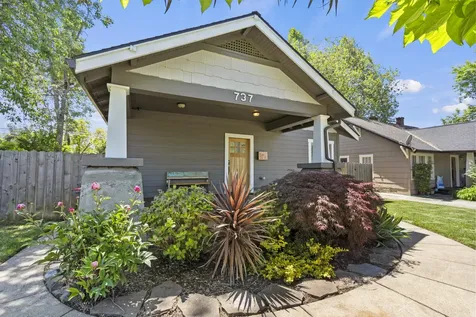 737 W Jackson Street Medford OR 97501