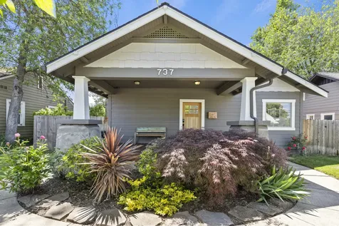 737 W Jackson Street Medford OR 97501