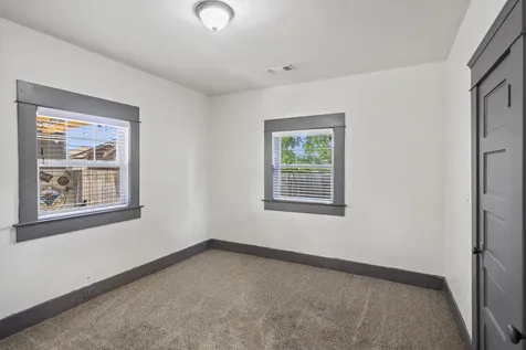 737 W Jackson Street Medford OR 97501