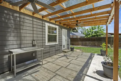 737 W Jackson Street Medford OR 97501