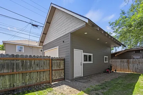 737 W Jackson Street Medford OR 97501