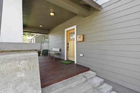 737 W Jackson Street Medford OR 97501