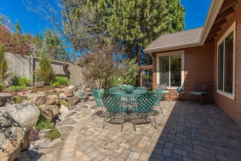 60829 Whitney Place Bend OR 97702