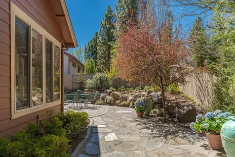 60829 Whitney Place Bend OR 97702