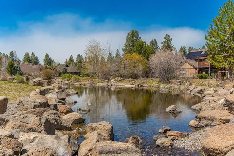 60829 Whitney Place Bend OR 97702