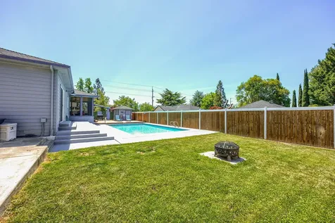 3284 Larue Drive Medford OR 97504