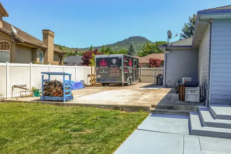3284 Larue Drive Medford OR 97504