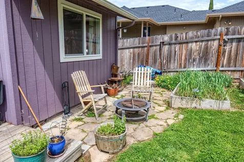 1160 N Keene Way Drive Medford OR 97504