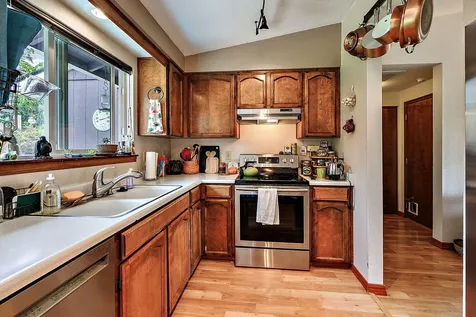 1160 N Keene Way Drive Medford OR 97504